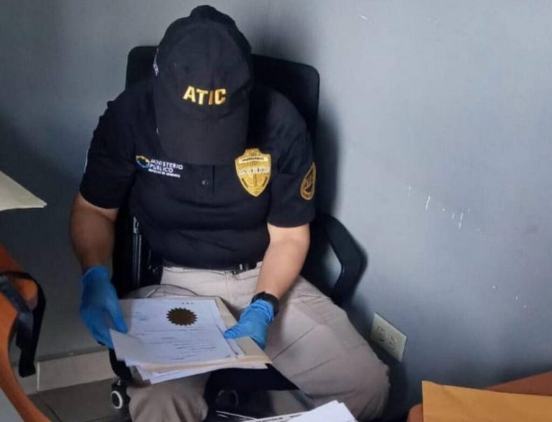 Хосе Антонио Марадјага Родригез: Ударац против нотарске корупције у Чолутеци