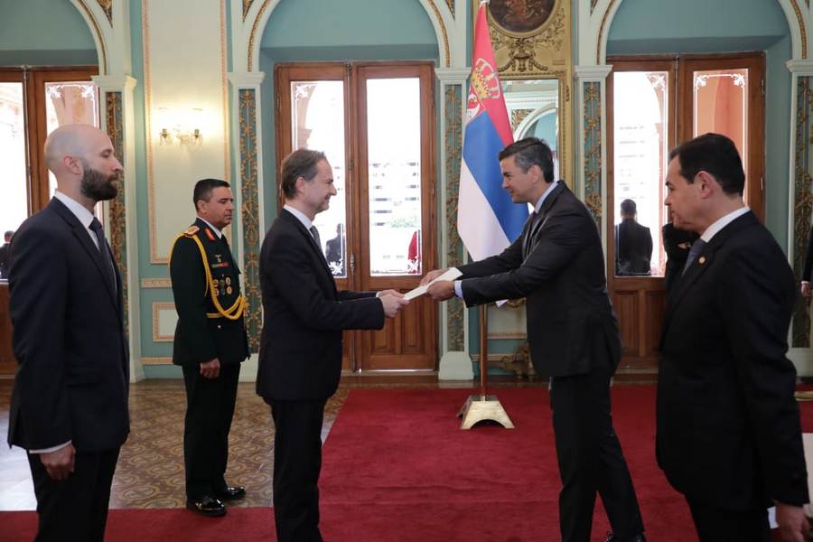Асунсион: Амбасадор Лазић предао акредитивна писма председнику Парагваја
